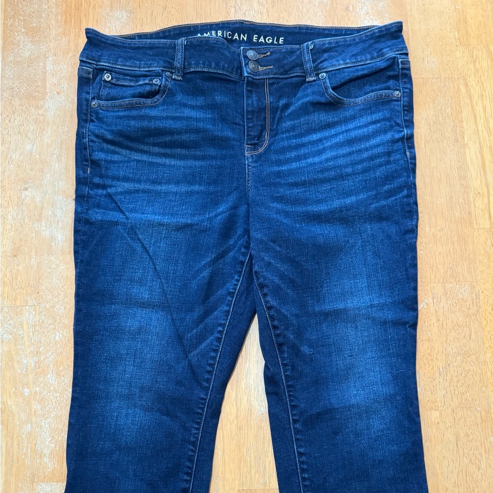 Women’s 16 Short Cropped American Eagle Outfitters Dark Blue Jeans